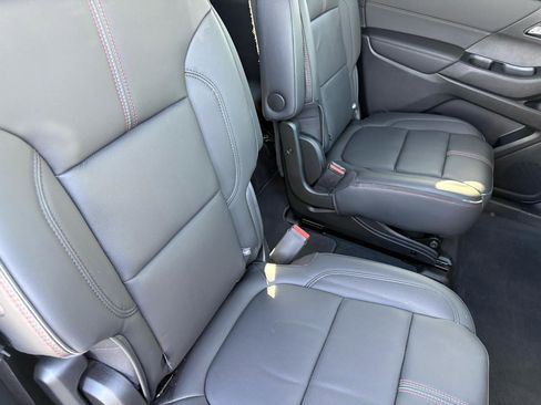 Used 2023 Chevrolet Traverse RS image 56