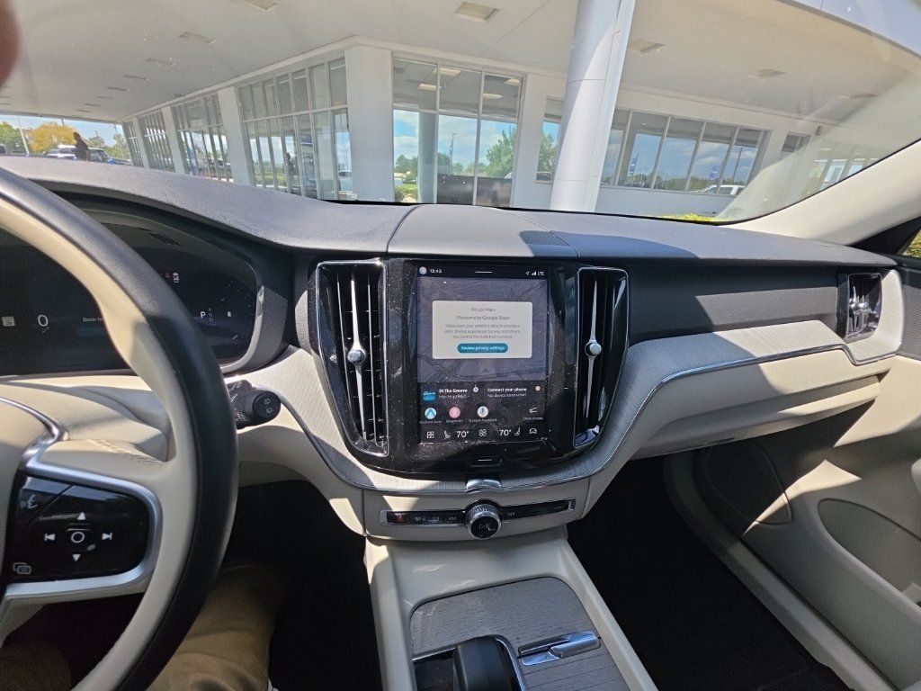 Used 2025 Volvo XC60 B5 Plus w/ Protection Package AWD/4WD image 4