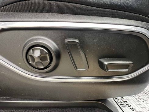 Used 2023 Jeep Wagoneer L Series II w/ Rear Seat Video Group 1 AWD/4WD image 27