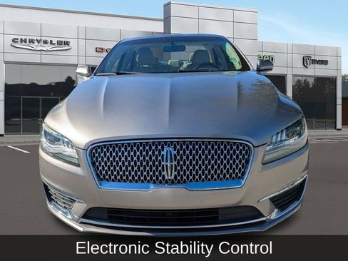 Used 2018 Lincoln MKZ Reserve image 9