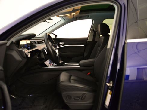 Certified 2021 Audi e-tron Premium image 25