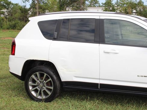 Used 2016 Jeep Compass High Altitude AWD/4WD image 5