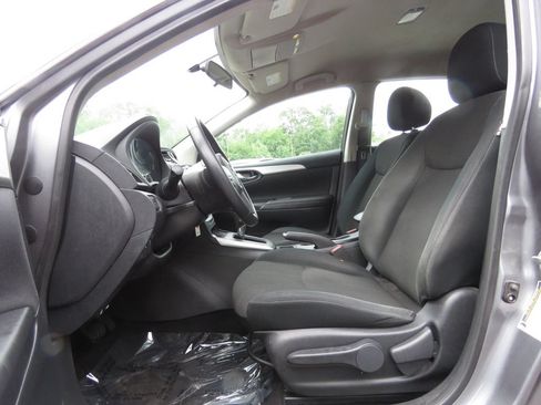 Used 2019 Nissan Sentra S FWD image 10