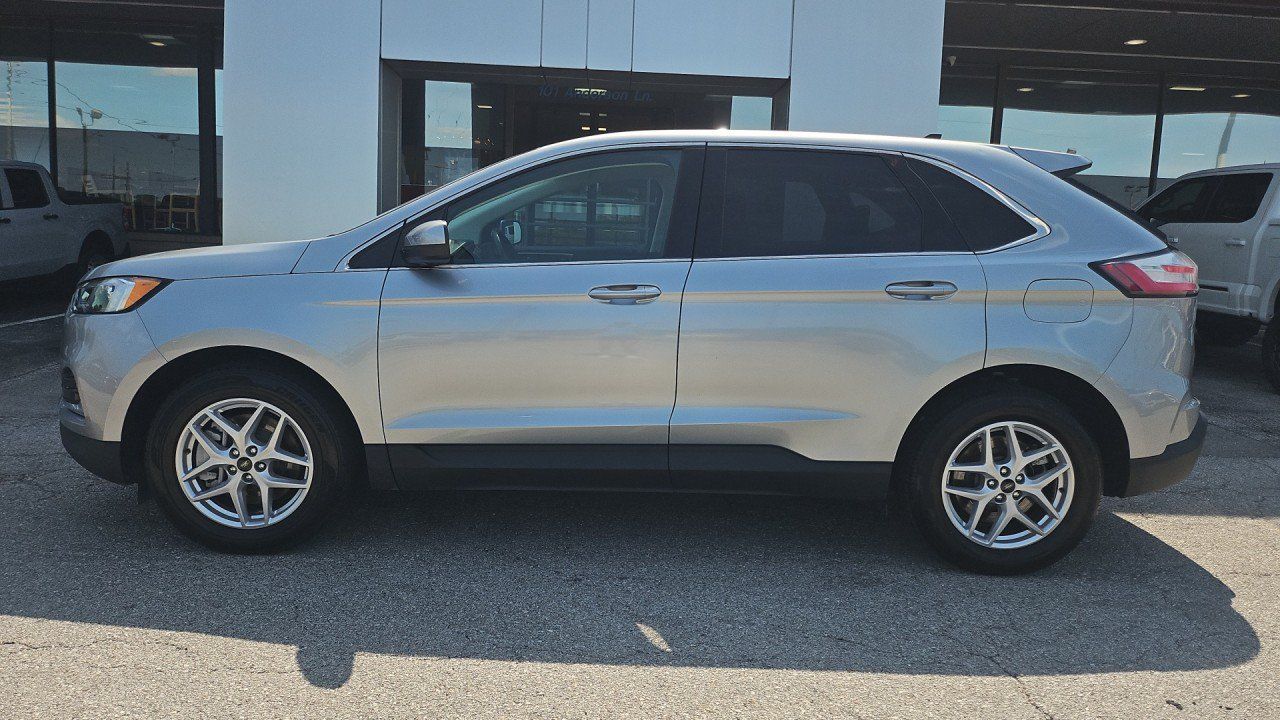 Used 2024 Ford Edge SEL AWD/4WD image 2
