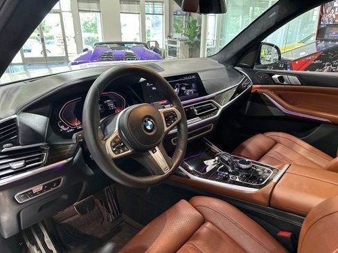 Used 2020 BMW X7 M50i w/ Dynamic Handling Package AWD/4WD image 3