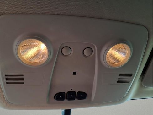 Used 2014 Buick Enclave Leather image 23