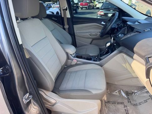 Used 2013 Ford Escape SE FWD image 20