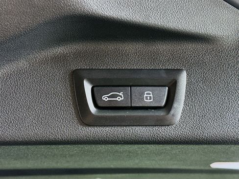 Used 2024 BMW X5 sDrive40i w/ Premium Package image 31