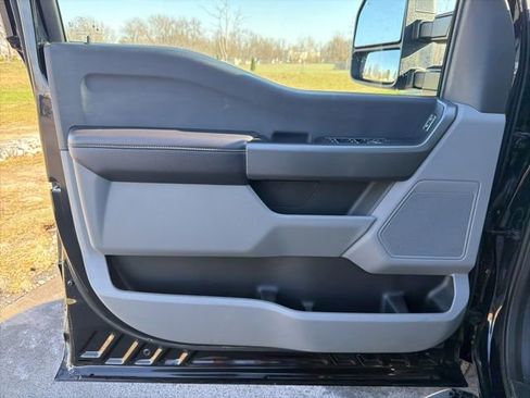 Used 2025 Ford F350 XLT image 22