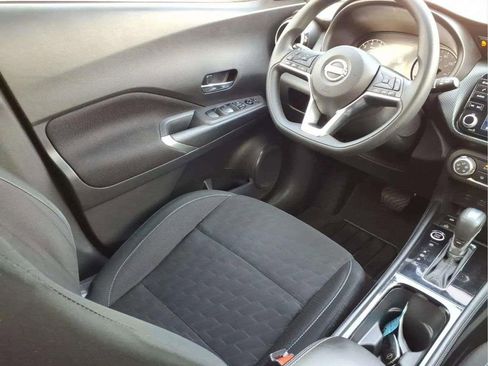 Used 2024 Nissan Kicks SV FWD image 9