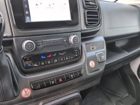 Used 2025 RAM ProMaster 2500 w/ Convenience Group FWD image 21