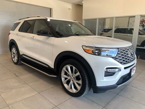 Used 2023 Ford Explorer Platinum w/ Technology Package AWD/4WD image 11