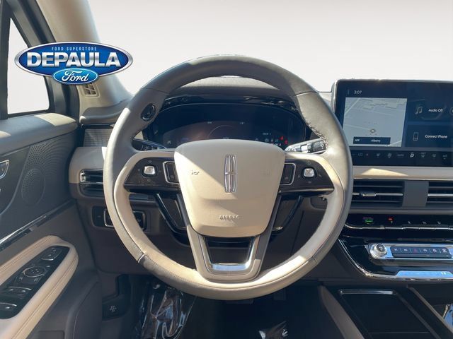 Used 2023 Lincoln Corsair AWD w/ Equipment Group 101A image 15