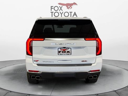 Used 2025 GMC Yukon Denali AWD/4WD image 5