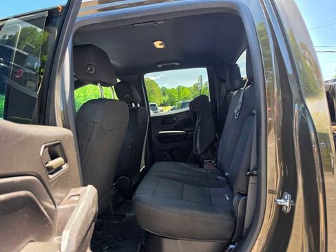 Used 2023 Chevrolet Colorado W/T RWD image 26