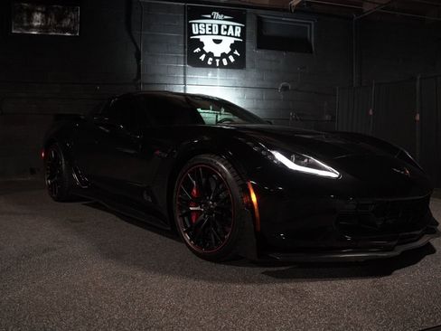 Used 2018 Chevrolet Corvette Z06 RWD image 16