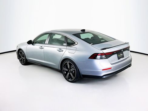 Used 2025 Honda Accord Sport image 5