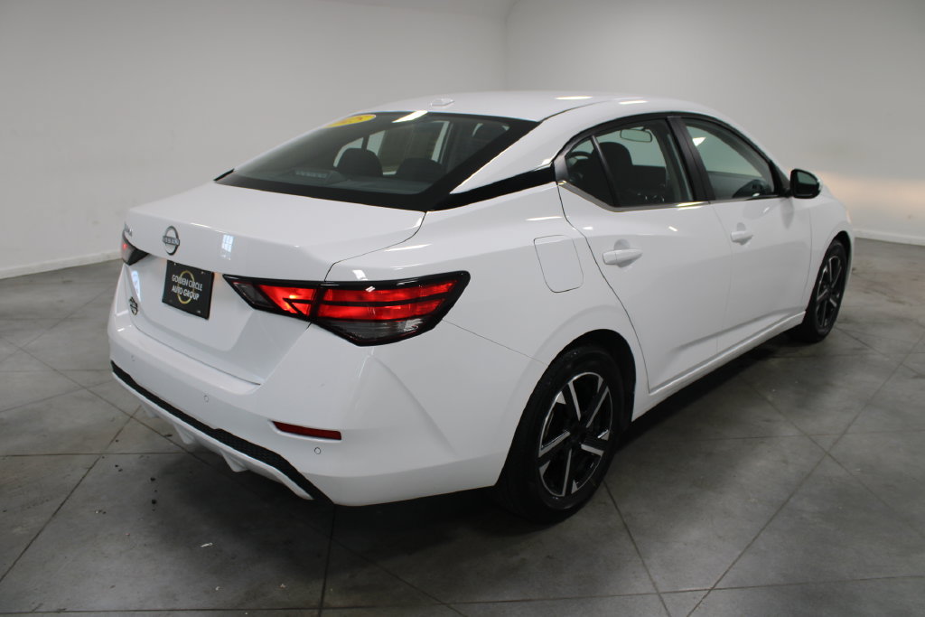 Used 2025 Nissan Sentra SV FWD image 9