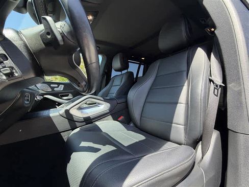 Used 2023 Mercedes-Benz GLS 450 4MATIC image 7