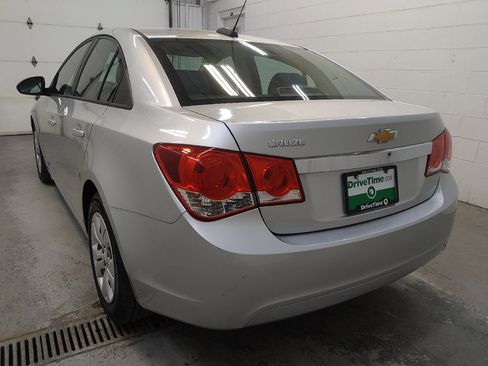 Used 2016 Chevrolet Cruze LS FWD image 5