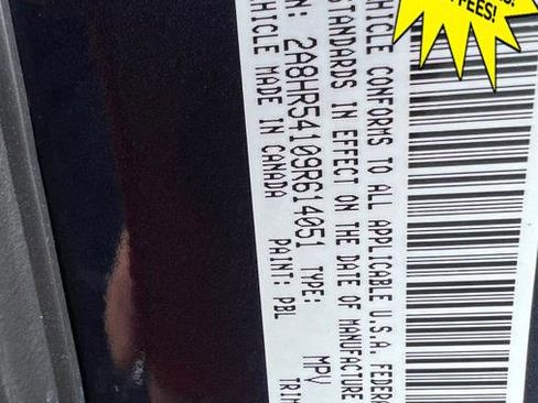 Used 2009 Chrysler Town & Country Touring image 24