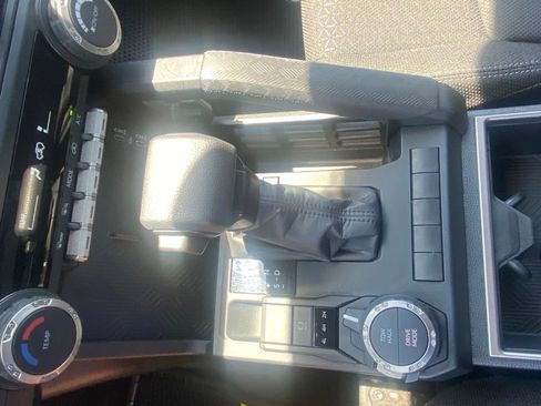 Used 2025 Toyota 4Runner SR5 AWD/4WD image 18