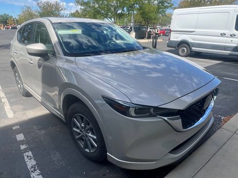 Used 2024 MAZDA CX-5 AWD 2.5 S w/ Preferred Package image 3