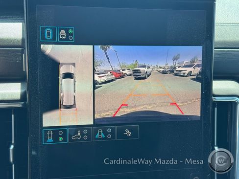 Used 2025 GMC Yukon XL Denali AWD/4WD image 24