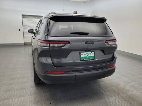 Used 2023 Jeep Grand Cherokee L Laredo RWD image 6