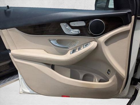 Used 2016 Mercedes-Benz GLC 300 image 13