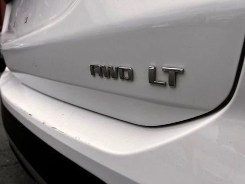 Used 2023 Chevrolet Equinox LT AWD/4WD image 10