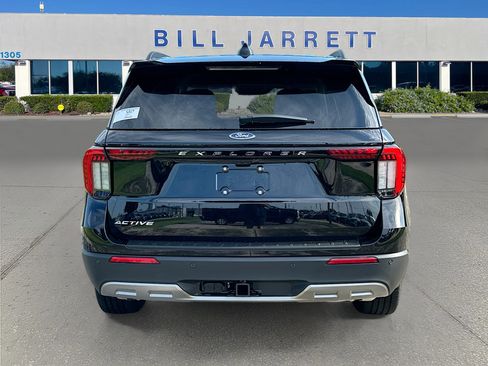 New 2026 Ford Explorer Active RWD image 5