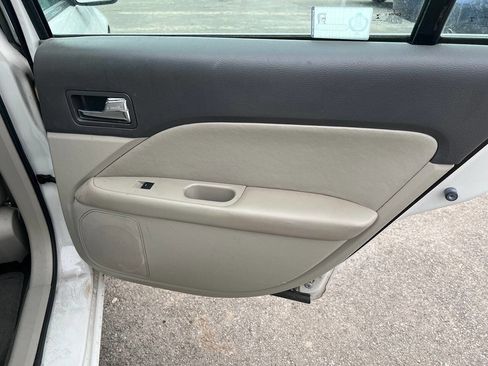 Used 2012 Ford Fusion SE FWD image 17