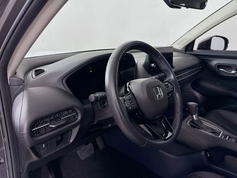 Used 2023 Honda HR-V EX-L image 9