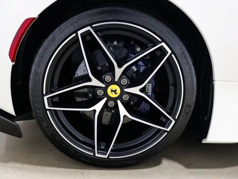Used 2020 Ferrari 488 Pista Spider RWD image 33