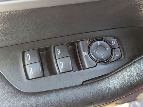 Used 2024 Chevrolet Blazer LT FWD image 24