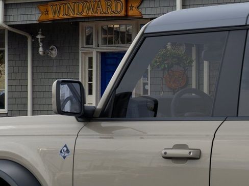 New 2025 Ford Bronco Outer Banks w/ Sasquatch Package AWD/4WD image 22