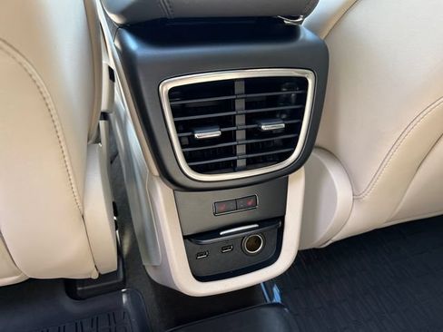 Used 2019 Lincoln Nautilus Reserve AWD/4WD image 24