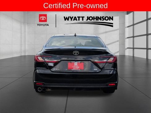 Used 2025 Toyota Camry SE FWD image 4