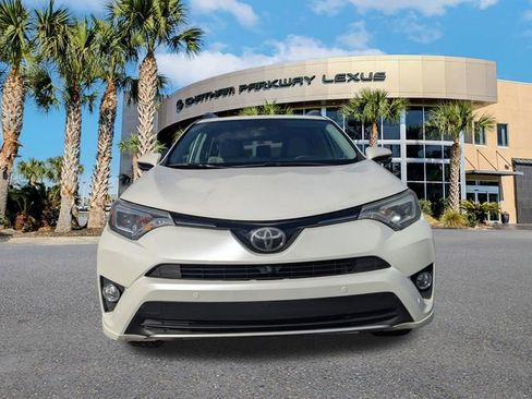 Used 2017 Toyota RAV4 Platinum FWD image 10