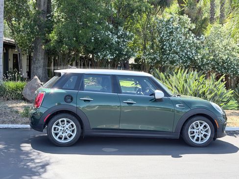 Used 2019 MINI Cooper 4-Door Hardtop FWD image 5
