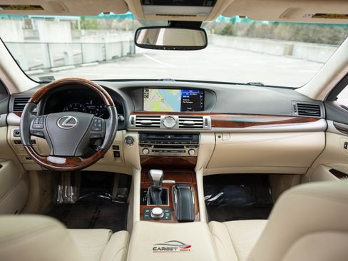 Used 2016 Lexus LS 460 L image 14