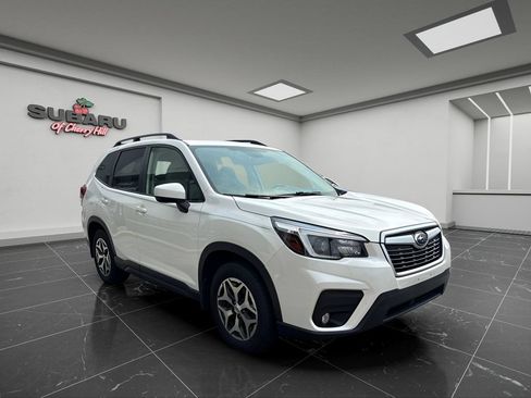 Used 2021 Subaru Forester Premium AWD/4WD image 1