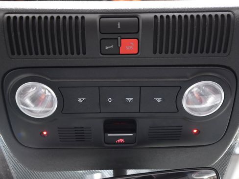 Used 2017 Volkswagen Beetle 1.8T SEL image 43