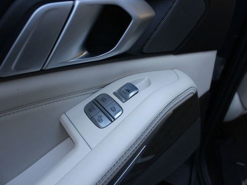 Used 2019 BMW X7 xDrive50i w/ Executive Package image 24