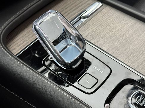 Certified 2024 Volvo XC90 B6 Ultimate AWD/4WD image 22