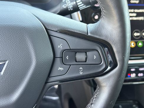 Used 2023 Chevrolet Bolt EUV Premier w/ Sun & Sound Package FWD image 12
