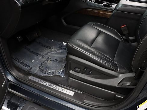 Used 2019 Chevrolet Tahoe LT w/ LT Signature Package image 25