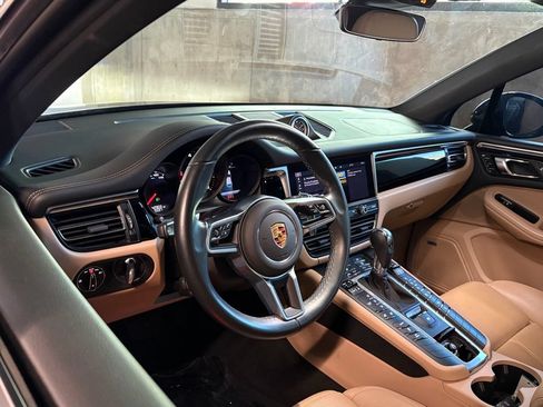 Used 2021 Porsche Macan AWD/4WD image 4