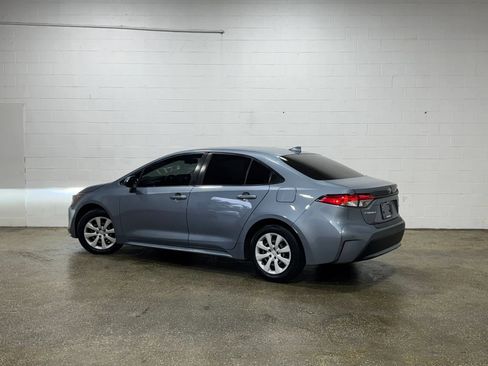 Used 2022 Toyota Corolla LE FWD image 5